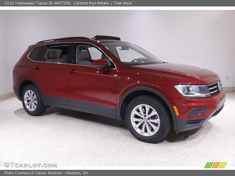 Cardinal Red Metallic / Titan Black 2019 Volkswagen Tiguan SE 4MOTION
