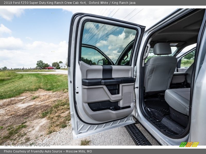 Oxford White / King Ranch Java 2019 Ford F250 Super Duty King Ranch Crew Cab 4x4