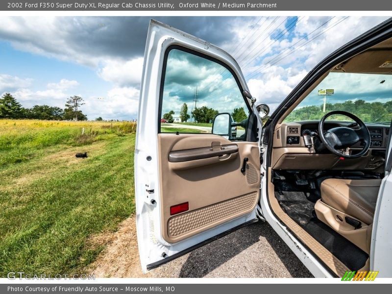 Door Panel of 2002 F350 Super Duty XL Regular Cab Chassis Utility