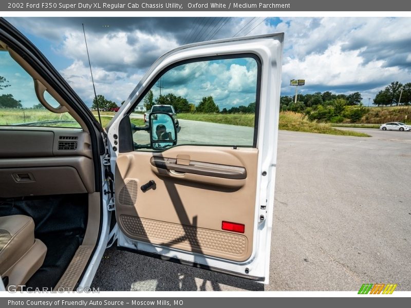 Door Panel of 2002 F350 Super Duty XL Regular Cab Chassis Utility