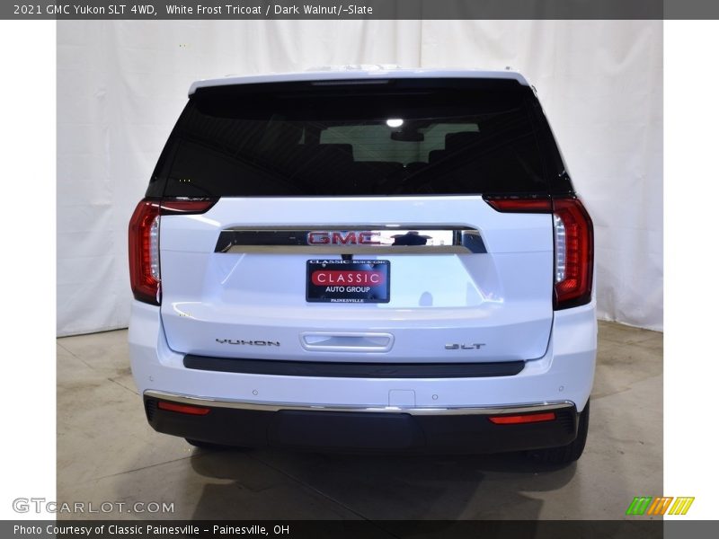 White Frost Tricoat / Dark Walnut/­Slate 2021 GMC Yukon SLT 4WD