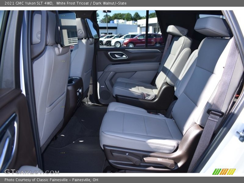 White Frost Tricoat / Dark Walnut/­Slate 2021 GMC Yukon SLT 4WD