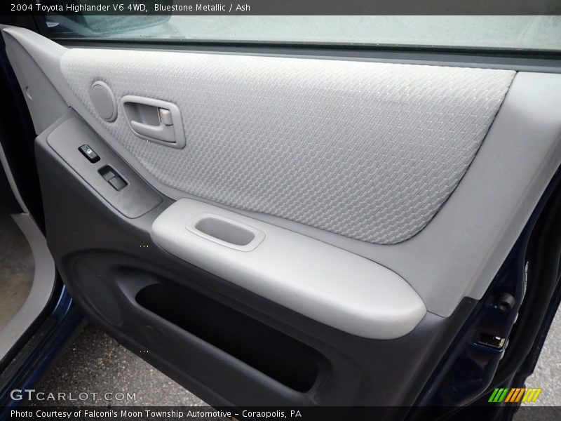 Bluestone Metallic / Ash 2004 Toyota Highlander V6 4WD