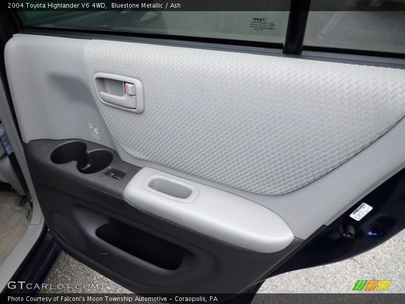 Bluestone Metallic / Ash 2004 Toyota Highlander V6 4WD