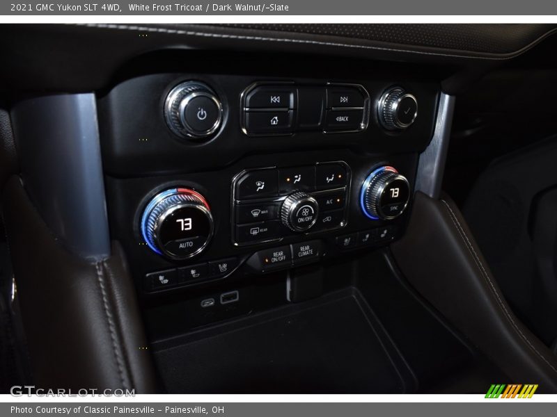 White Frost Tricoat / Dark Walnut/­Slate 2021 GMC Yukon SLT 4WD
