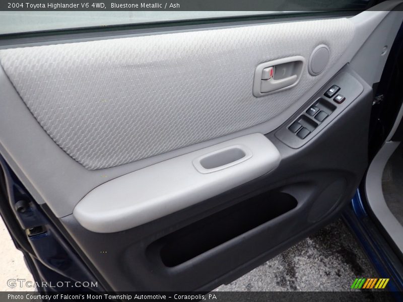Bluestone Metallic / Ash 2004 Toyota Highlander V6 4WD