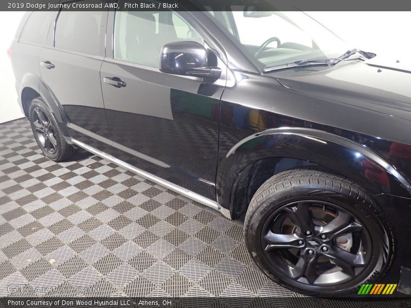 Pitch Black / Black 2019 Dodge Journey Crossroad AWD