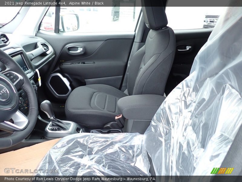 Alpine White / Black 2021 Jeep Renegade Latitude 4x4