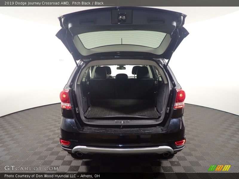 Pitch Black / Black 2019 Dodge Journey Crossroad AWD
