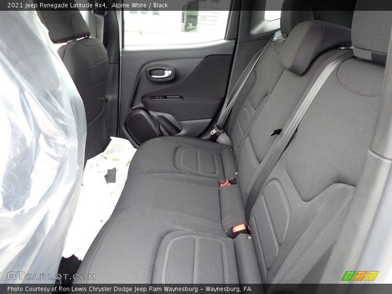 Alpine White / Black 2021 Jeep Renegade Latitude 4x4