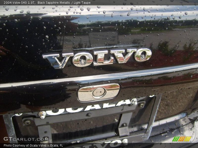 Black Sapphire Metallic / Light Taupe 2004 Volvo S40 1.9T