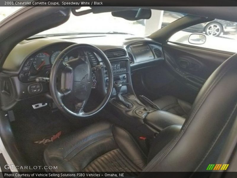 Speedway White / Black 2001 Chevrolet Corvette Coupe