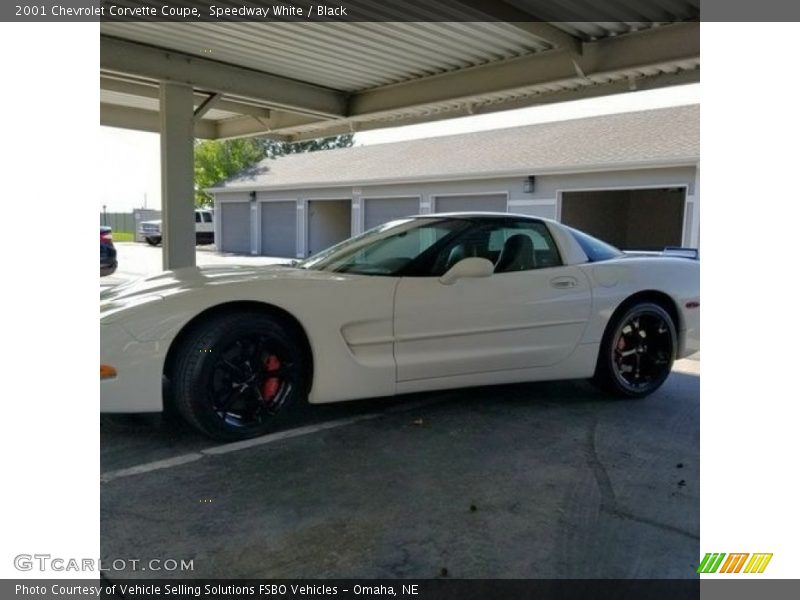 Speedway White / Black 2001 Chevrolet Corvette Coupe