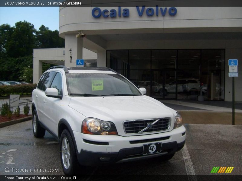 Ice White / Graphite 2007 Volvo XC90 3.2