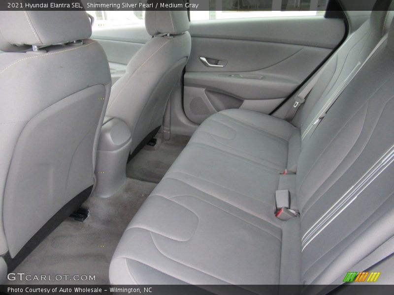 Shimmering Silver Pearl / Medium Gray 2021 Hyundai Elantra SEL