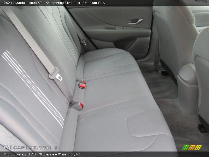 Shimmering Silver Pearl / Medium Gray 2021 Hyundai Elantra SEL
