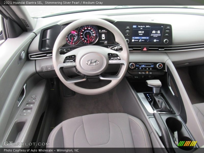 Shimmering Silver Pearl / Medium Gray 2021 Hyundai Elantra SEL