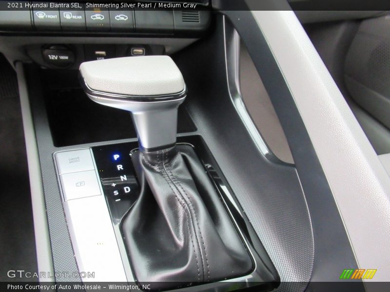 Shimmering Silver Pearl / Medium Gray 2021 Hyundai Elantra SEL