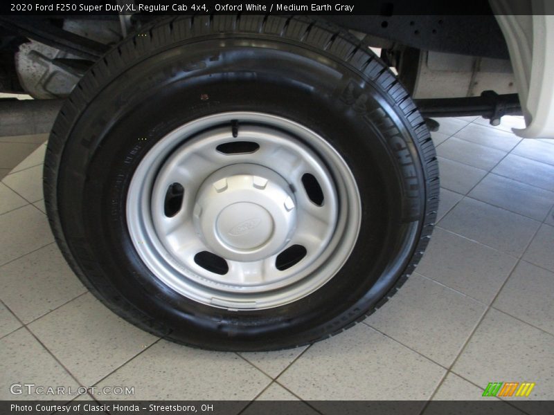 Oxford White / Medium Earth Gray 2020 Ford F250 Super Duty XL Regular Cab 4x4