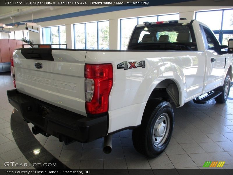 Oxford White / Medium Earth Gray 2020 Ford F250 Super Duty XL Regular Cab 4x4