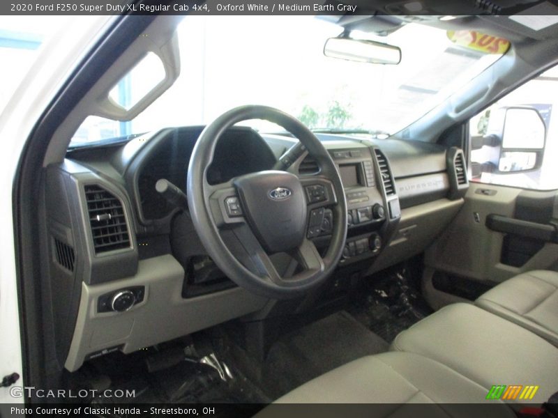 Oxford White / Medium Earth Gray 2020 Ford F250 Super Duty XL Regular Cab 4x4