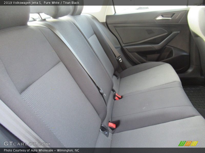 Pure White / Titan Black 2019 Volkswagen Jetta S