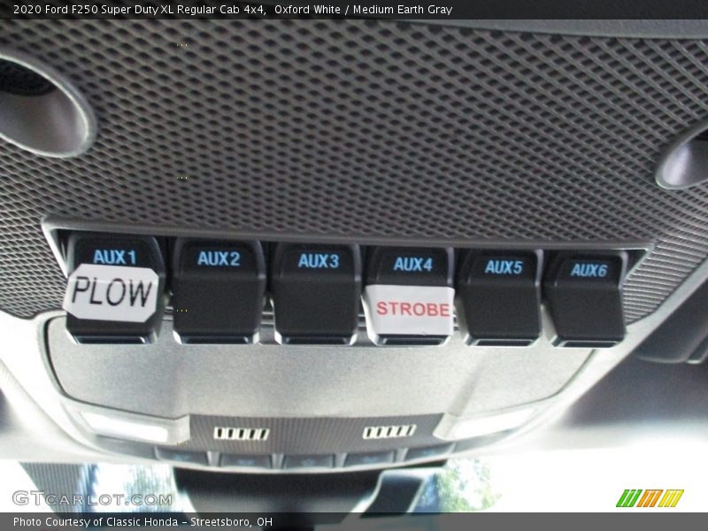 Oxford White / Medium Earth Gray 2020 Ford F250 Super Duty XL Regular Cab 4x4