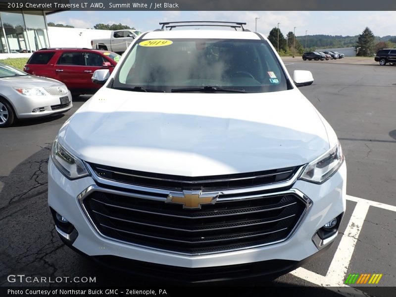 Summit White / Jet Black 2019 Chevrolet Traverse LT AWD