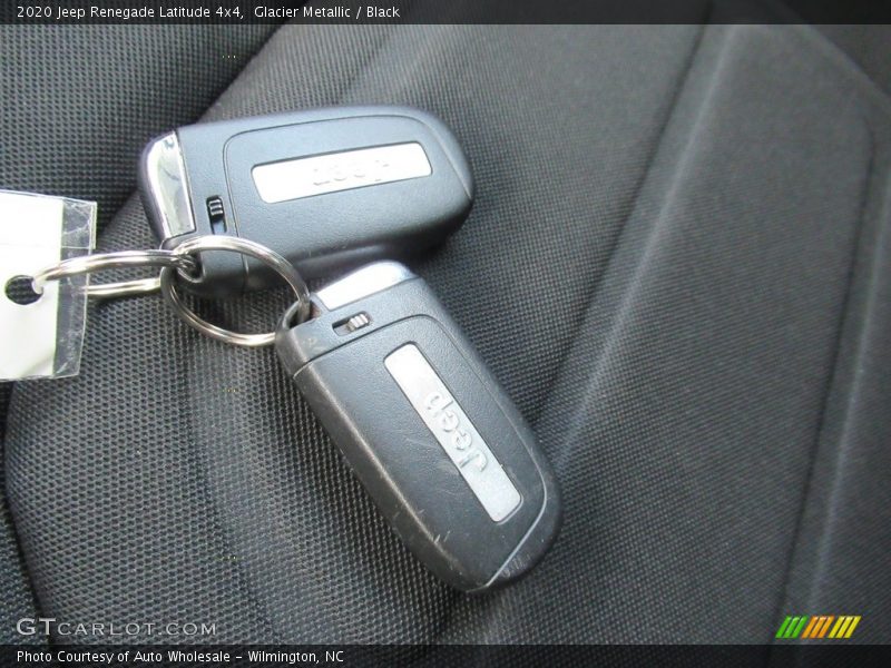 Glacier Metallic / Black 2020 Jeep Renegade Latitude 4x4