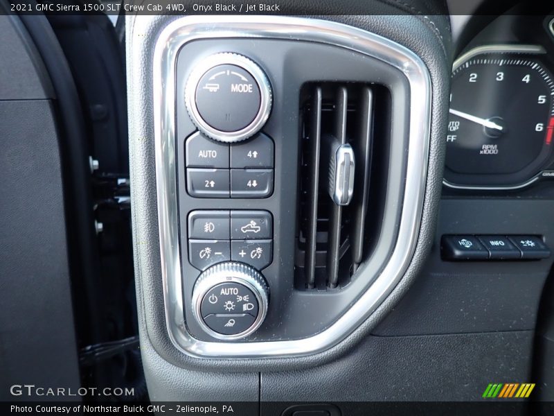 Onyx Black / Jet Black 2021 GMC Sierra 1500 SLT Crew Cab 4WD