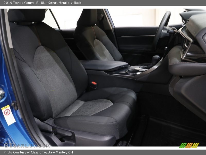 Blue Streak Metallic / Black 2019 Toyota Camry LE