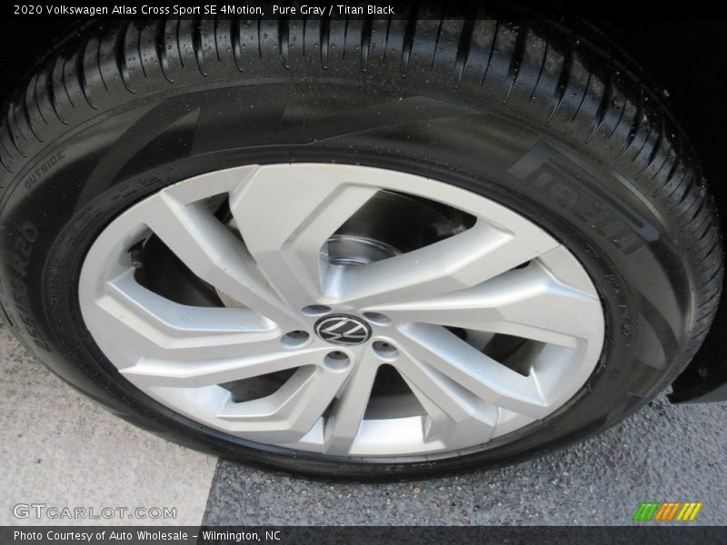 Pure Gray / Titan Black 2020 Volkswagen Atlas Cross Sport SE 4Motion