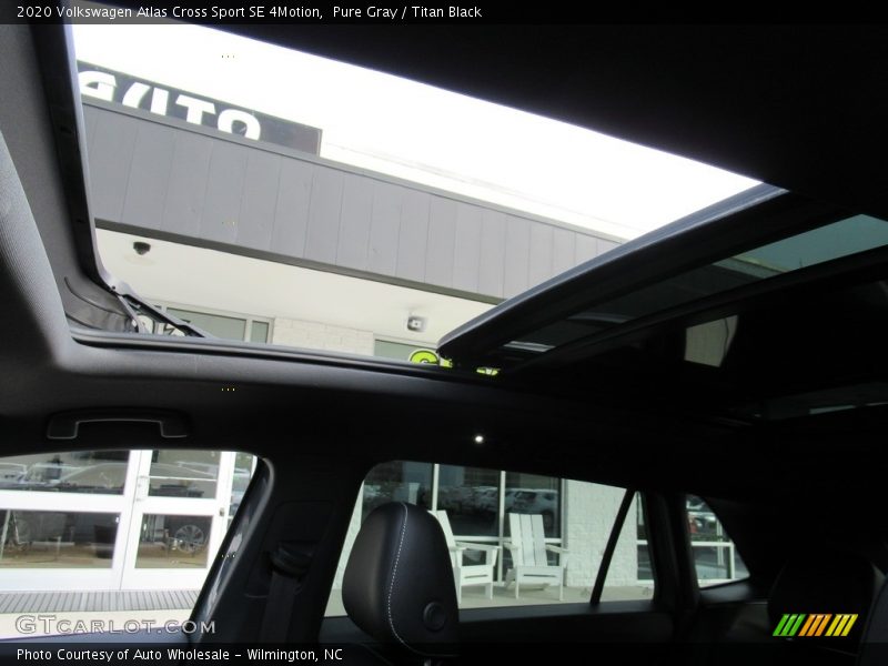 Pure Gray / Titan Black 2020 Volkswagen Atlas Cross Sport SE 4Motion