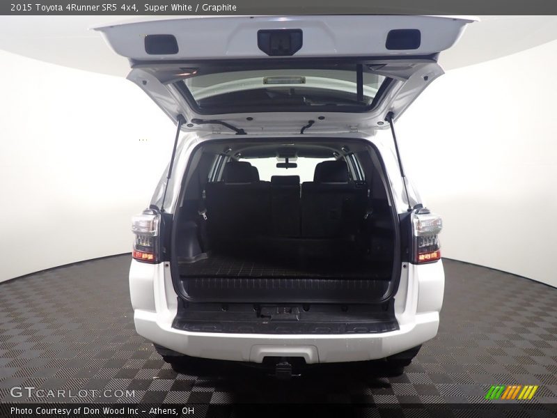 Super White / Graphite 2015 Toyota 4Runner SR5 4x4