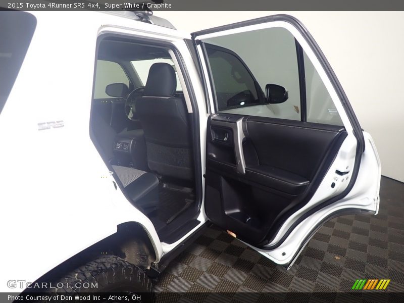 Super White / Graphite 2015 Toyota 4Runner SR5 4x4