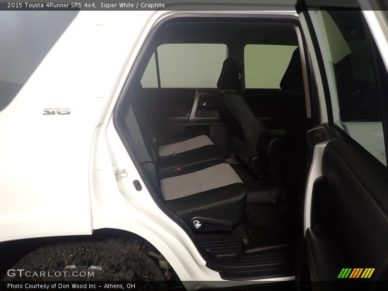 Super White / Graphite 2015 Toyota 4Runner SR5 4x4