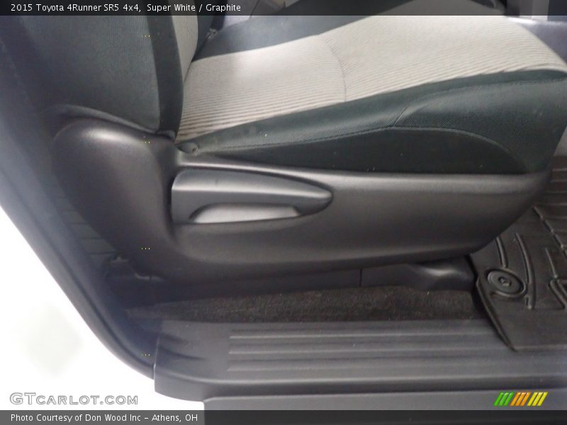 Super White / Graphite 2015 Toyota 4Runner SR5 4x4