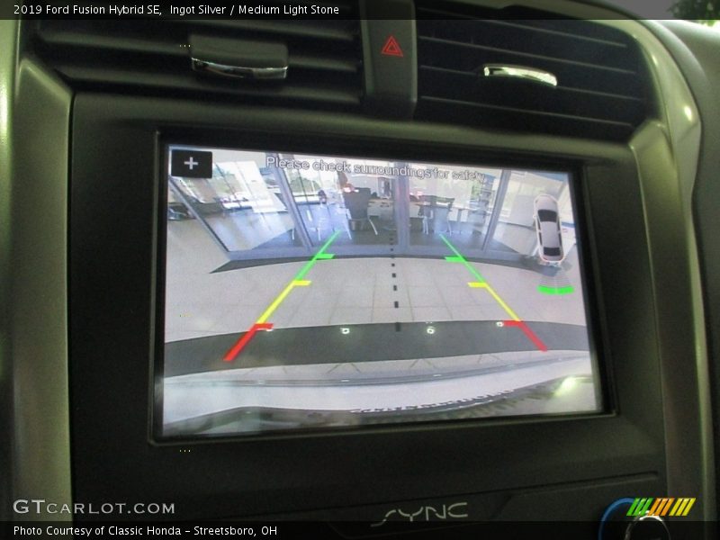 Ingot Silver / Medium Light Stone 2019 Ford Fusion Hybrid SE