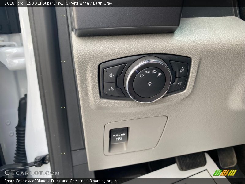 Oxford White / Earth Gray 2018 Ford F150 XLT SuperCrew