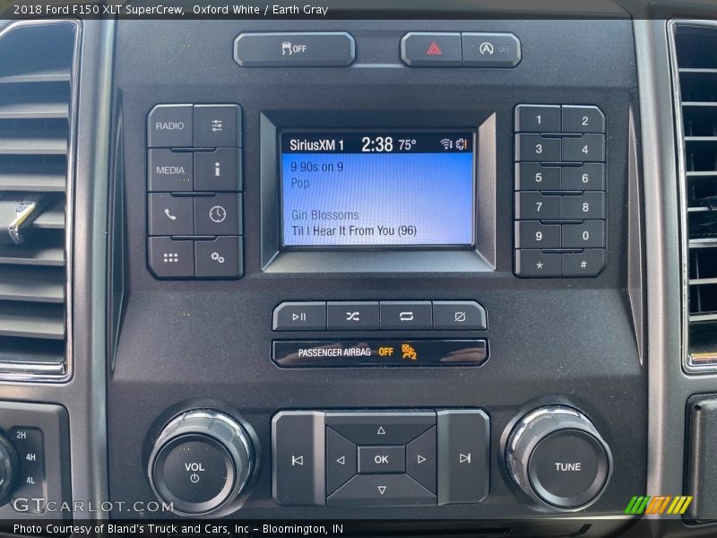 Oxford White / Earth Gray 2018 Ford F150 XLT SuperCrew