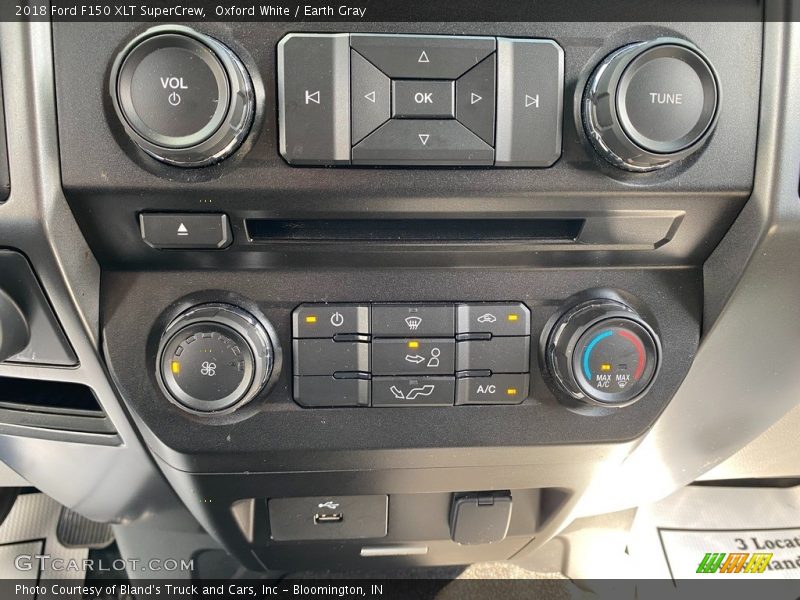 Oxford White / Earth Gray 2018 Ford F150 XLT SuperCrew