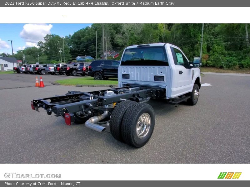 Oxford White / Medium Earth Gray 2022 Ford F350 Super Duty XL Regular Cab 4x4 Chassis