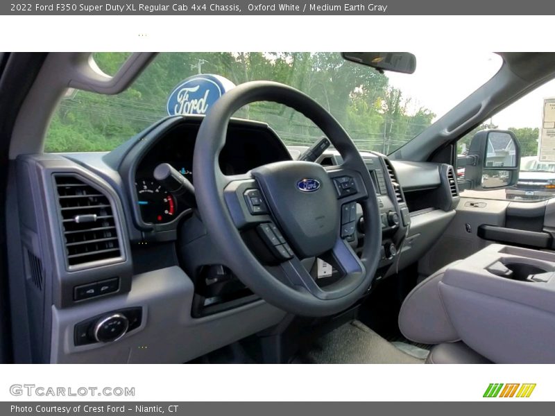 Oxford White / Medium Earth Gray 2022 Ford F350 Super Duty XL Regular Cab 4x4 Chassis