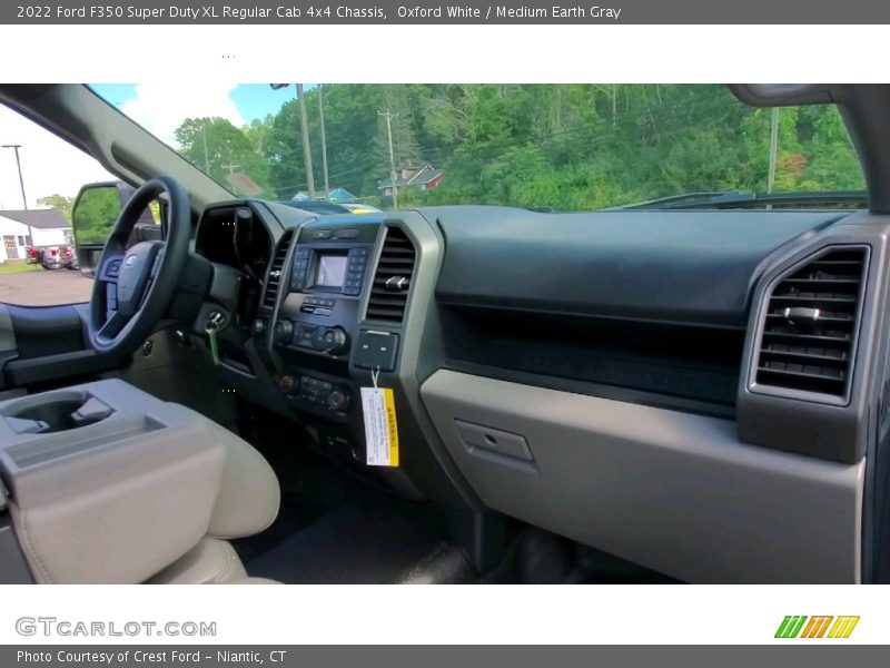 Oxford White / Medium Earth Gray 2022 Ford F350 Super Duty XL Regular Cab 4x4 Chassis