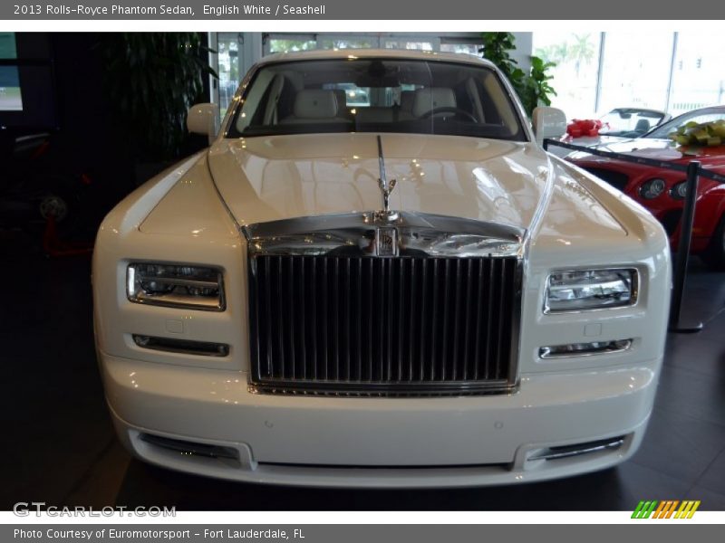 English White / Seashell 2013 Rolls-Royce Phantom Sedan