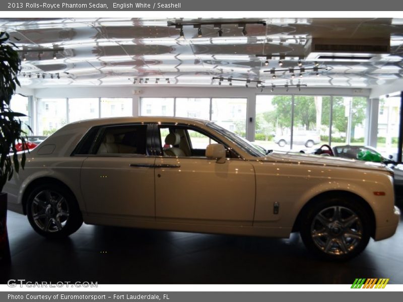 English White / Seashell 2013 Rolls-Royce Phantom Sedan