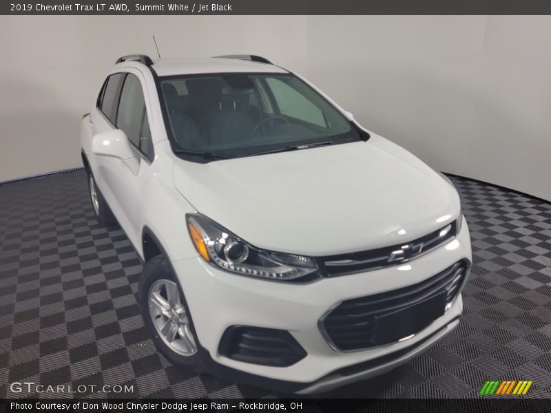 Summit White / Jet Black 2019 Chevrolet Trax LT AWD
