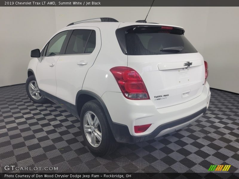 Summit White / Jet Black 2019 Chevrolet Trax LT AWD