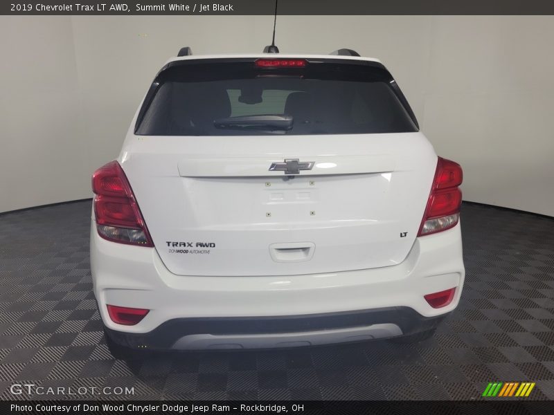 Summit White / Jet Black 2019 Chevrolet Trax LT AWD
