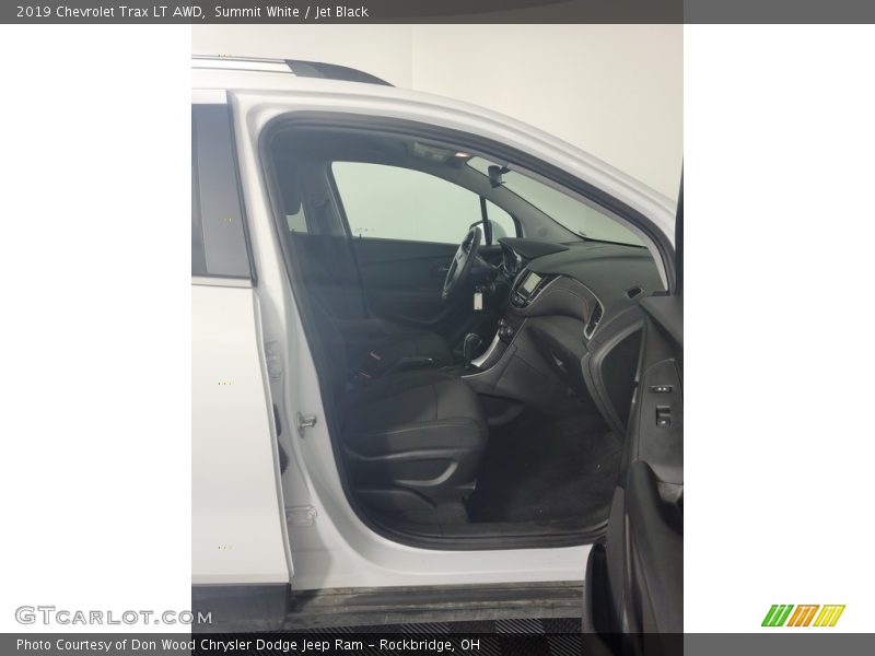 Summit White / Jet Black 2019 Chevrolet Trax LT AWD